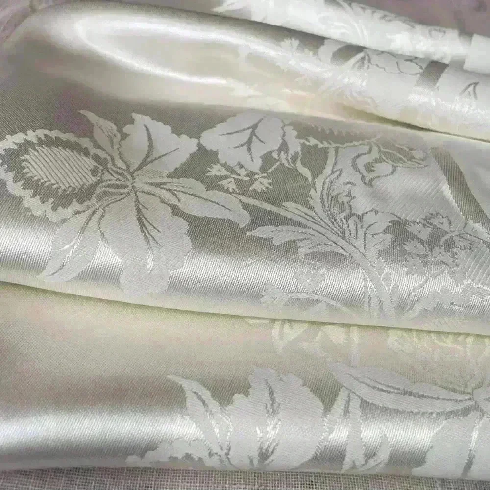 Vintage Ivory Damask Rectangular Tablecloth | Floral Jacquard Elegant Wedding